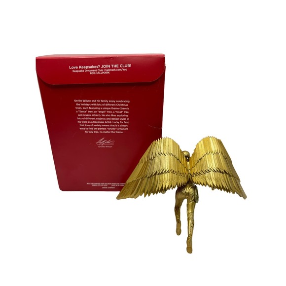 Hallmark Wonder Woman Princess Diana Returns 2020 Christmas Keepsake Ornament - Picture 3 of 5